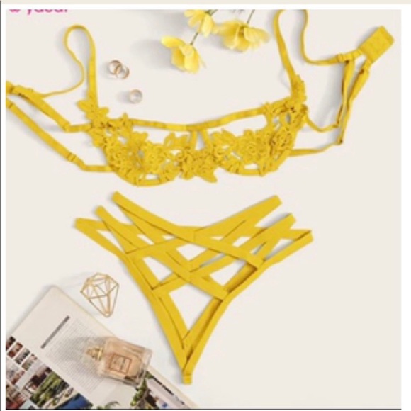 Bra & Panty Set - Picture 2 of 8